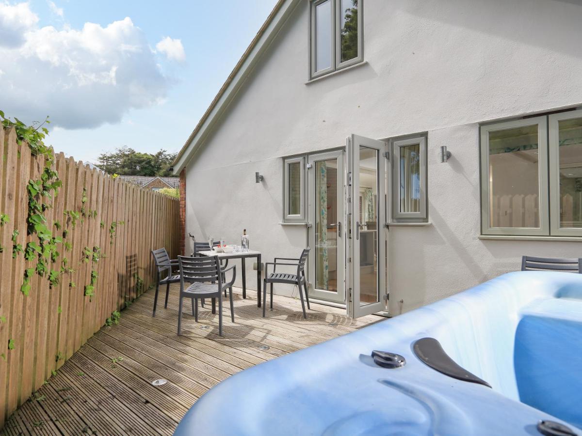 Keepers Lodge, Hillfield Village Dartmouth Exterior foto